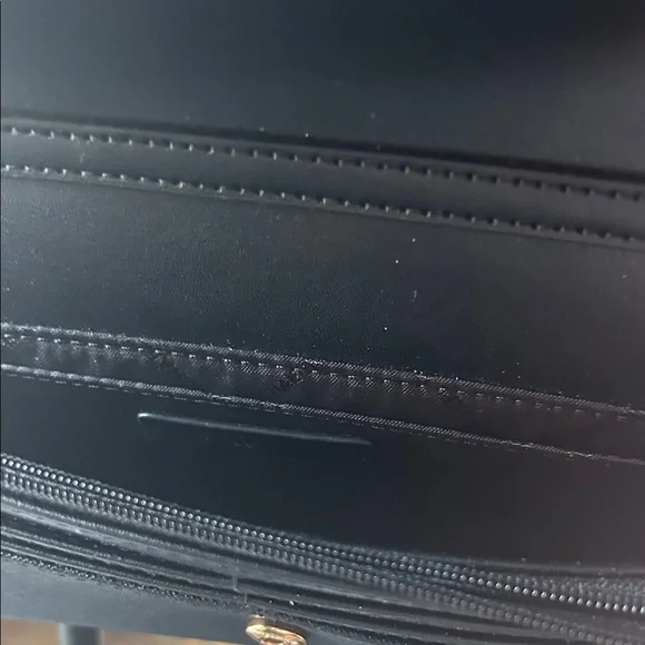 Michael Kors Jet Set Black Crossbody Bag with Gold Accents - Picture 5 of 7